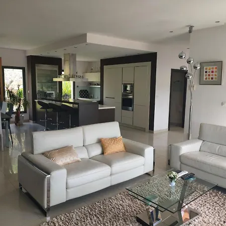 Contemporaine Climatisee Classee 4 Etoiles - Vue Panoramique Sur La Vallee D'orb Et Le Caroux Vila Bédarieux