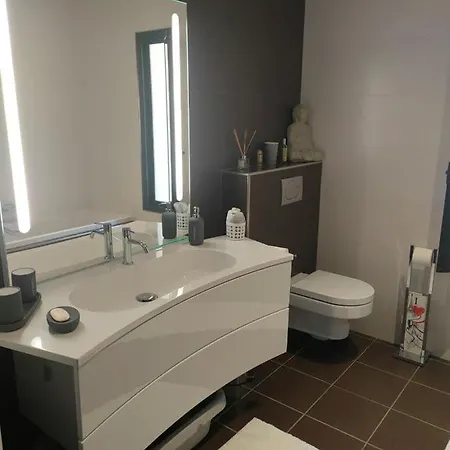 Contemporaine Avec Jacuzzi Et Vue Imprenable *