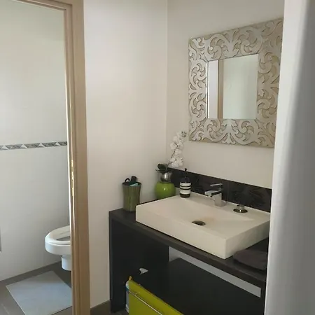 Contemporaine Avec Jacuzzi Et Vue Imprenable Bédarieux